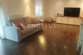 Zagreb - Sesvete, kuća 235 m2, 2 stambene jedinice, Sesvete, House