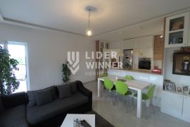 Stan na top lokaciji ID#121967, Zemun, Apartamento