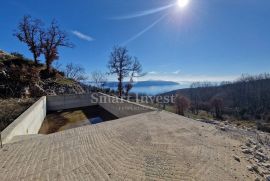 MOŠĆENICE - OKOLICA, vila sa bazenom na zemljištu od 8097 m2, Mošćenička Draga, Casa