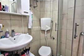 Donja Vežica, uredan 1-soban s pogledom na more, Rijeka, Appartement