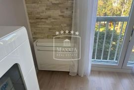 Zadar Melada - vrhunski uređen stan 87m2 dva balkona! 295000€, Zadar, Apartamento