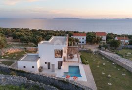 OTOK PAG, LUN - jedinstvena vila s bazenom na predivnoj lokaciji, Novalja, Haus