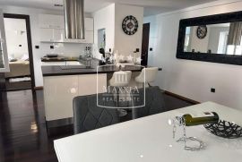 Šibenik centar - vrhunski uređen stan od 92m2! Top lokacija! 295000€, Šibenik, Appartement