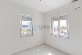 PRODAJA apartman Novalja 75,77 m2, prodaja, 350m od mora, bazen, Novalja, Stan