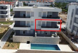 PRODAJA apartman Novalja 72,91 m2, prodaja, 350m od mora, vrt, bazen, Novalja, شقة