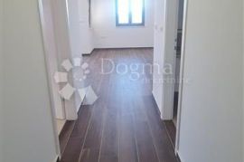 LUKSUZAN APARTMAN PORED MORA U POVLJANI, Povljana, Appartment