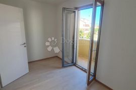 LUKSUZAN APARTMAN PORED MORA U POVLJANI, Povljana, Appartement