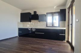 LUKSUZAN APARTMAN PORED MORA U POVLJANI, Povljana, Stan