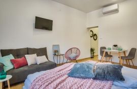 Četiri studio apartmana u blizini Arene, centar Pule, Pula, Appartement