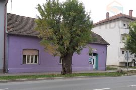 Kuća s lokalom u Vukovara, blizina centra, Vukovar, Maison
