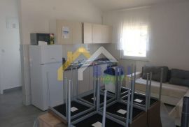 Pag 250m2 Kuća sa 4 apartmana, Pag, Casa