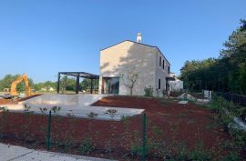 Luksuzna kuća s bazenom na mirnoj lokaciji, okolica Višnjana, Višnjan, Haus