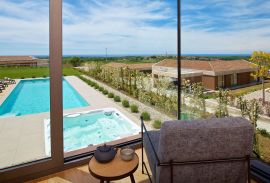 Moderna vila s bazenom i panoramskim pogledom, Brtonigla, Brtonigla, بيت