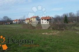 Istra, Labin, građevinsko zemljište u naselju Kapelica, 5380 m², Labin, Terrain