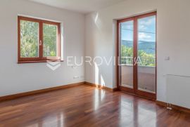 Zagreb Remete trosoban penthouse u urbanoj vili, Zagreb, Flat