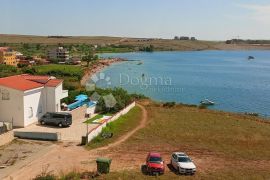 Apartman prvi red do mora, Povljana, Διαμέρισμα