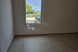 Apartman u Tribunju- USELJIVO, Tribunj, Wohnung