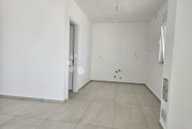 Apartman u Tribunju- USELJIVO, Tribunj, Appartement