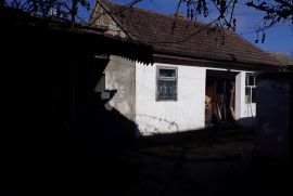 Kuća,100 m² + plac 345m²  B.P.Selo,Baranja, Petlovac, بيت