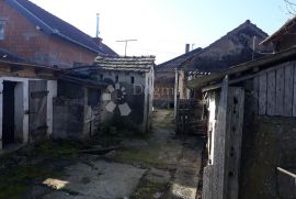 Kuća,100 m² + plac 345m²  B.P.Selo,Baranja, Petlovac, Famiglia