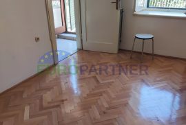 Stan u Splitu, 3S+DB s balkonom 65 m2, prodaja, Split, Apartamento