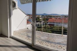 VODICE - dvoetažni stan, 105 m2 s panoramskim pogledom na otoke!, Vodice, Appartamento