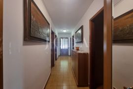 CRIKVENICA, trosobni stan u širem centru grada, Crikvenica, Appartment