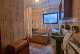 CRIKVENICA, trosobni stan u širem centru grada, Crikvenica, Appartement