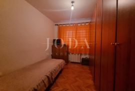 CRIKVENICA, trosobni stan u širem centru grada, Crikvenica, Appartment