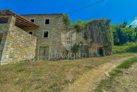 Motovun okolica, kuća za adaptaciju okružena prirodom, Motovun, Casa