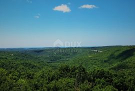 ISTRA, KANFANAR - Prostrano zemljište od 1ha uz urbaniziranu zonu sa otvorenim pogledom, Kanfanar, Terrain