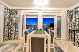 NIN, ZATON - Prekrasna vila s 6 apartmana, Nin, بيت