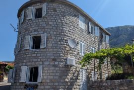 Autentična kamena kuća u selu Blizikuće kod Svetog Stefana, Budva, Ev