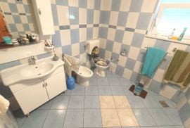 ISTRA, PULA Samostojeća prizemnica s vrtom u Vintijanu 182 m2, Medulin, House