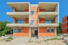 Umag, okolica, novogradnja! Izuzetan stan 250 m od mora!, Umag, Appartment