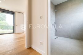 Zagreb, Bizek, nova moderna luksuzna vila sa divnim pogledom površine 300 m2 na zemljištu od 1300 m2, Zagreb, Haus