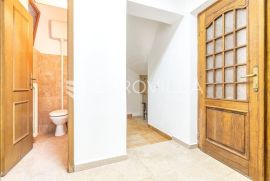 Zagreb, Gornji grad, Markov trg, poslovni prostor/stan NKP 73 m2, Zagreb, Appartment