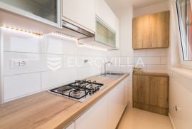 Slovenska/Ulica grada Mainza, novogradnja, penthouse 170 m2 najam, Zagreb, Appartment