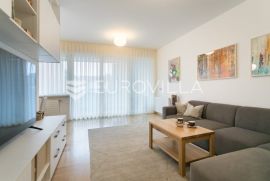 VMD Tuškanova, luksuzan novo adaptiran četverosoban stan + 2 GPM, Zagreb, Appartement