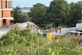 Medulin, veliko građevinsko zemljište na odličnoj lokaciji 1600 m2, Medulin, Land