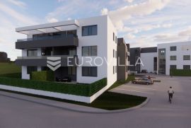 Zagreb Dubrava novogradnja trosoban stan S8 sa vrtom, Zagreb, Flat