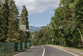 Pantovčak zemljište 11.350m2 za 5 vila po 400m2, Zagreb, Arazi