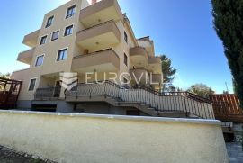 Premantura, trosoban stan  68 m2 na prvom  katu s pogledom more, Medulin, Apartamento