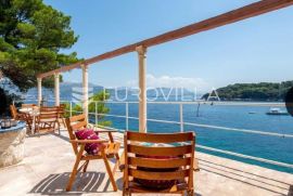 Otok Koločep (Dubrovnik), vila s ekskluzivnom pozicijom prvi red do mora, Dubrovnik - Okolica, Propriété commerciale