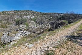 Rogoznica - poljoprivredno zemljište s panoramskim pogledom, Rogoznica, Terra