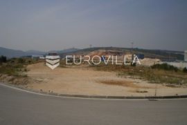 Split, Dugopolje, Građevinsko zemljište površine 11.130 m2, Dugopolje, Arazi