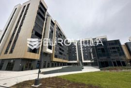 Zagreb, Heinzelova, VMD, prekrasan četverosoban stan NKP 129 m2 + 2GPM, Zagreb, Appartamento