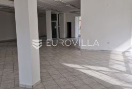 Split, najam prostora 180m2 uz 8 P-mjesta, Split, Propriedade comercial