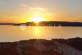 Makarska, jednosobni stan s tri balkona i pogledom, Makarska, Appartement