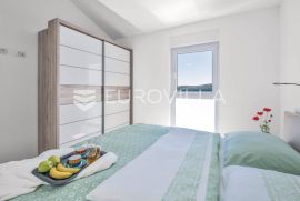 Istra, Medulin moderna  i elegantna vila  250 m2 s pogledom na more, Medulin, Haus